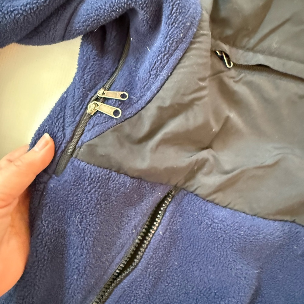 The North Face Men's Dual-Tone Performance Jacket Lots of Pockets - Picture 2 of 7